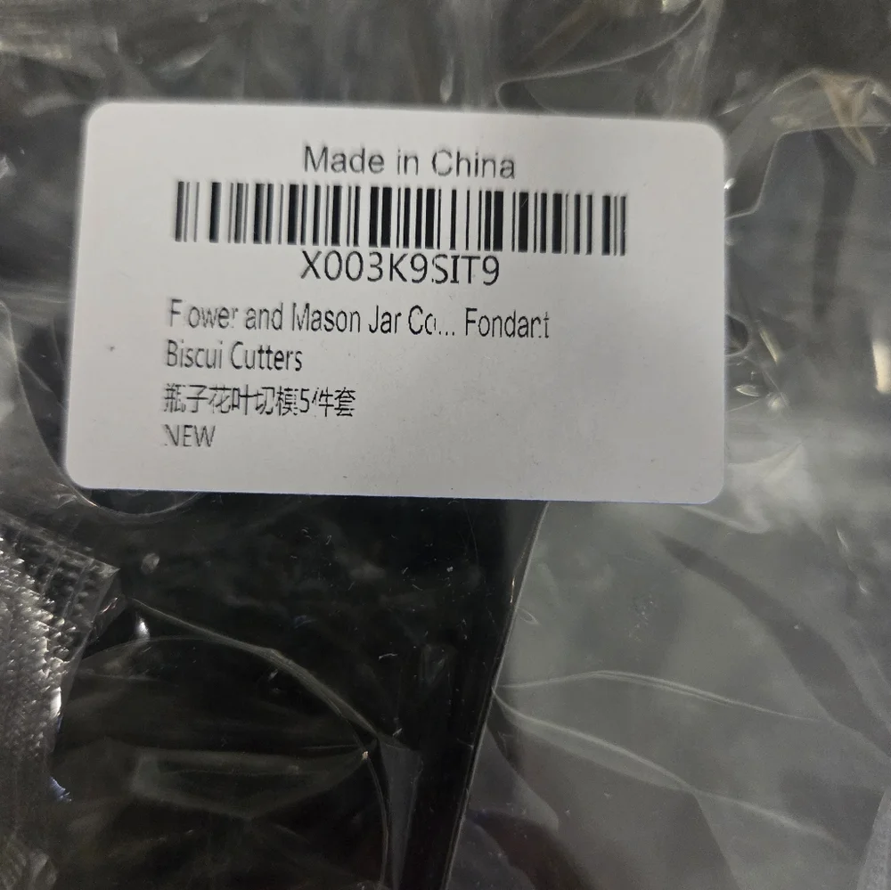 NWT Cookie Cutters - Picture 5 of 5